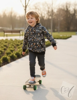 Mikina s kapucí a klokaní kapsou vel.122